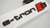 DK Tuning e-tron S Bagaj Siyah Kırmızı Yazı Logo Audi İle Uyumlu thumbnail 1