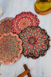 Renkli Desenli Nihale Ahşap Tencere Tava Çaydanlık Atlığı Nihale Seti 4 lü Set thumbnail 3