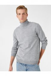 Basic Turtleneck Sweater - 2