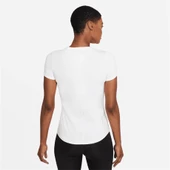 Nike Dri-FIT One Dar Kesim Kısa Kollu Kadın Üstü - 6