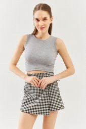 Gri Sıfır Kol Bisiklet Yaka Vucuda oturan %100 Pamuklu Kaşkorse Esnek Crop Bluz - 1