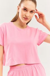 Pembe Oversize Rahat %100 Pamuklu Penye Bisiklet Yaka Kısa Kol Basic Crop T-Shirt - 8