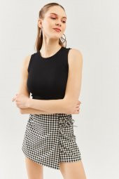 Siyah Sıfır Kol Bisiklet Yaka Vucuda oturan %100 Pamuklu Kaşkorse Esnek Crop Bluz - 3