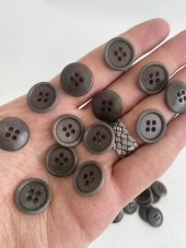 Gritti Group 4 Delikli Organik Düğme 17.5 mm Gri 100 Adet - 2