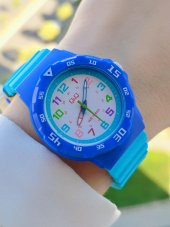 Q&Q Silikon Kordonlu 10 Bar Su Geçirmez Unisex Çocuk Kol Saati VR19J009Y-A - 1
