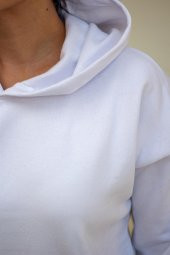 Kadın Beyaz Basic 3 Üç İplik Ekstra Kalın Kapüşonlu Kanguru Cep Uzun Kollu Sweatshirt 23KSWTUCPL - 5