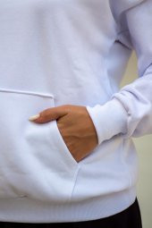Kadın Beyaz Basic 3 Üç İplik Ekstra Kalın Kapüşonlu Kanguru Cep Uzun Kollu Sweatshirt 23KSWTUCPL - 6