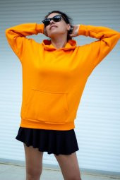 Kadın Turuncu Basic 3 Üç İplik Ekstra Kalın Kapüşonlu Kanguru Cep Uzun Kollu Sweatshirt 23KSWTUCPL - 1