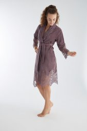Dantelli Kısa Şalyaka Bukle Bambu Cotton Bayan Bornoz thumbnail 4