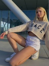 Bej Baskılı Örme Yumuşak Dokulu Şardonlu Crop Sweatshirt - 1