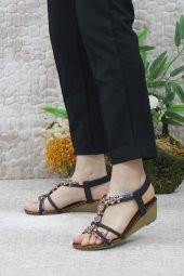 Guja 23Y151-16 Anatomik Rahat Dolgu Taban Boncuklu Kadın Sandalet thumbnail 4