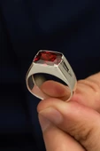 Kırmızı Taşlı 925 Gümüş Erkek Yüzük thumbnail 5