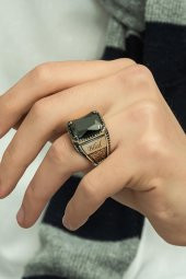 Siyah Oniks Taşlı İsimli 925 Gümüş Erkek Yüzük thumbnail 1