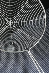 Profesyonel Paslanmaz Çelik Telli Kevgir Büyük Boy 18 Cm Lüx Paslanmaz Yağ Kevgiri Süzgeç - 3