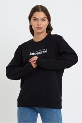 Kadın Bisiklet Yaka Rahat Kalıp 3 iplik Kalın Brooklyn Baskılı Sweatshirt SPR24sw29 - 7