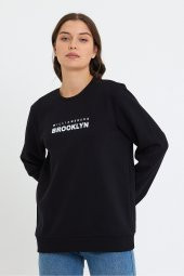 Kadın Bisiklet Yaka Rahat Kalıp 3 iplik Kalın Brooklyn Baskılı Sweatshirt SPR24sw29 - 8