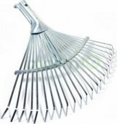 Ayarlı Kelepçeli Metal Çim ve Yaprak Toplama Tırmığı 30-45 cm - 1