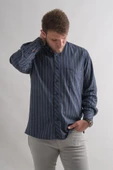 Rahat Kesim Cepli Yaka Düğmeli Çizgili Kışlık Kumaş Erkek Gömlek thumbnail 6