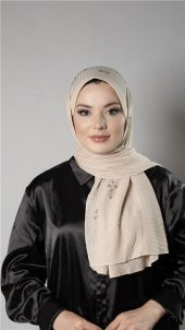 Bej Pratik Hazır Geçmeli Tesettür Şal Örme Kumaş Taşlı Çiçek Desenli  2118C_12 - 1