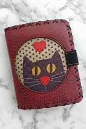 El Yapımı Kadın Cüzdan Vegan Deri Kalpli Kedi Görselli Bordo Renk thumbnail 1