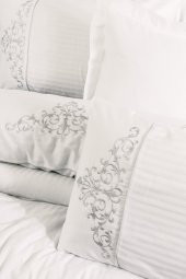 Cotton Box Nakışlı Saten Çift Kişilik Nevresim Takımı Genny Beyaz thumbnail 2