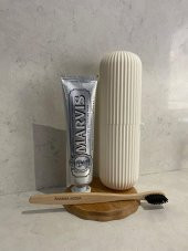 Pharma Acqua Diş Fırçası + Marvis Smokers Whitening Mint Diş Macunu 85 ml + Beyaz Saklama Kabı thumbnail 1