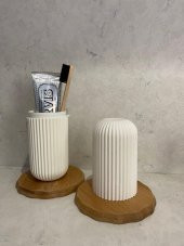 Pharma Acqua Diş Fırçası + Marvis Smokers Whitening Mint Diş Macunu 85 ml + Beyaz Saklama Kabı thumbnail 2