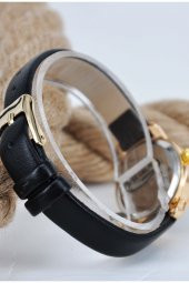 Retro Kadın Kol Saati Siyah Kadran Altın Renk Kasa Şık Zarif Sade SU-810 - 2