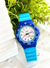 Q&Q Silikon Kordonlu 10 Bar Su Geçirmez Unisex Kol Saati VR.19.J.009.Y - 1