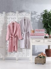 Family Nakışlı Pudra & Lila Aile Bornoz Seti 6 Parça Çeyizlik Kadın Erkek Bornoz Banyo Havlu Takımı - 3