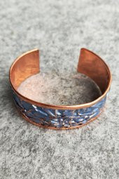 Mavi Renk Rölyef Desen Şekilli Kadın Bileklik El Yapımı Ayarlanabilir Bakır Bileklik - 4