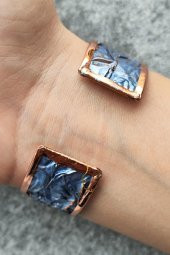 Mavi Renk Rölyef Desen Şekilli Kadın Bileklik El Yapımı Ayarlanabilir Bakır Bileklik - 5