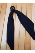 Siyah Lastikli Kuyruklu Bağlama Tokası - 1
