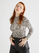 Zebra Desen Boğazlı Siyah Body - 3