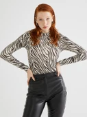 Zebra Desen Boğazlı Siyah Body - 1