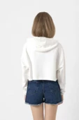 Blackpink Lisa Signature Ekru Kadın Crop Kapşonlu thumbnail 3