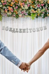 Gri Sözleniyoruz Yazılı Banner , Özel Gün, Davet Organizasyonu , Kına, Nişan, Düğün , Simli Eva - 1