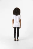 Blackpink Lisa Signature Beyaz Kadın V yaka Tshirt - 5