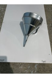 Huni Mazot,benzin, Yağ Aktarma Metal Süzgeçli 23 Cm Süzgeç Su Geçirmez Özelliktedir. - 2