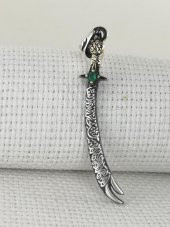 La Feta İlla Ali La Seyfe İlla Zülfikar Yazılı Yeşil Taşlı Gümüş Kolye Ucu thumbnail 1