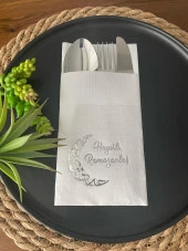 Gümüş Yaldızlı Hayırlı Ramazanlar Ay Desenli 12 li Beyaz Renkli Kağıt Cepli Peçete thumbnail 2