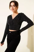 Çapraz Yaka Simli Bluz Siyah thumbnail 1
