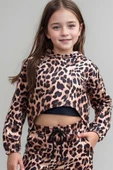 Kız Çocuk Kapüşonlu Leopar Desenli Sweatshirt ve Croplu Kahverengi Eşofman Takım thumbnail 10