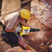 Dewalt D25899K 1500W 5-25J  Ağır Hizmet Tipi Sds-Max 10 kg Kırıcı thumbnail 5