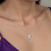 VGD Gumush Swarovski Taşlı Gümüş Çiçek Bayan Kolye - 2