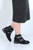 Ayakcenter 23-8015 Cilt Siyah Ayışığı Kadın Düz Kısa Bot thumbnail 1
