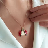 Vaoov 925 Ayar Gümüş Açılan İsimli Gold Uğur Böceği Kolye thumbnail 2