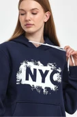 Süperlife Kadın Kapşonlu Rahat Kalıp İçi Polarlı 3 iplik NYC Baskılı SweatShırt spr24swK09 - 9