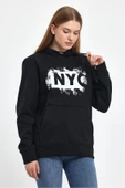 Kadın Kapşonlu Rahat Kalıp İçi Polarlı 3 iplik NYC Baskılı SweatShırt spr24swK09 - 3