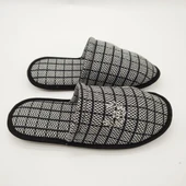 Siyah Gri Renk Kare Desenli Erkek Terlik - 12